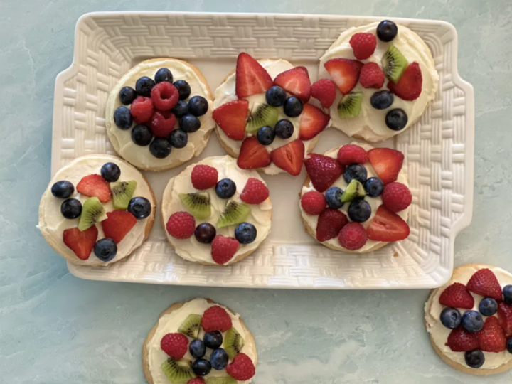 Sugar Cookie Fruit Pizzas