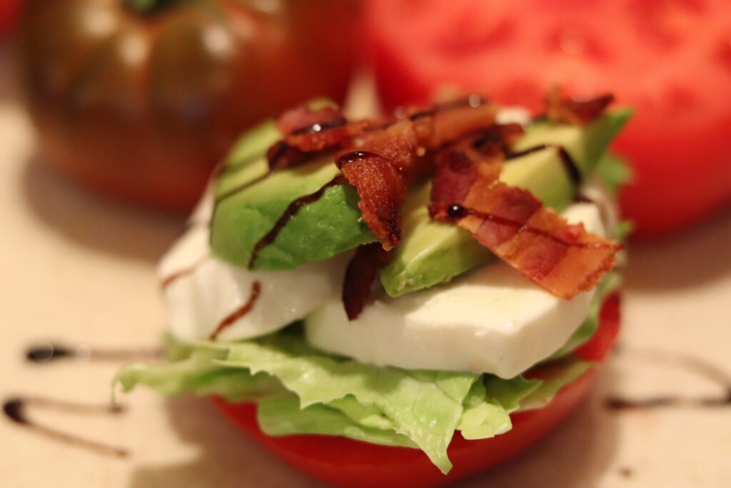 summer tomato blt