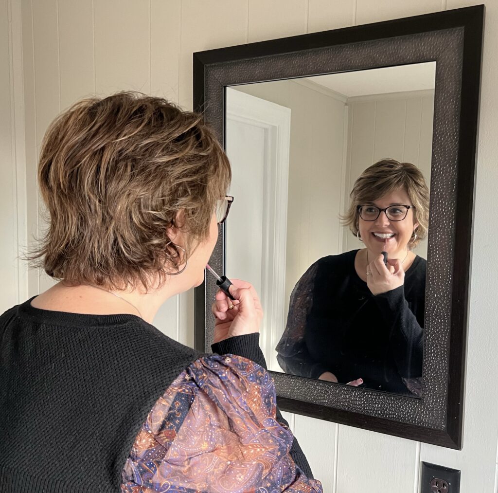 jill lipgloss mirror