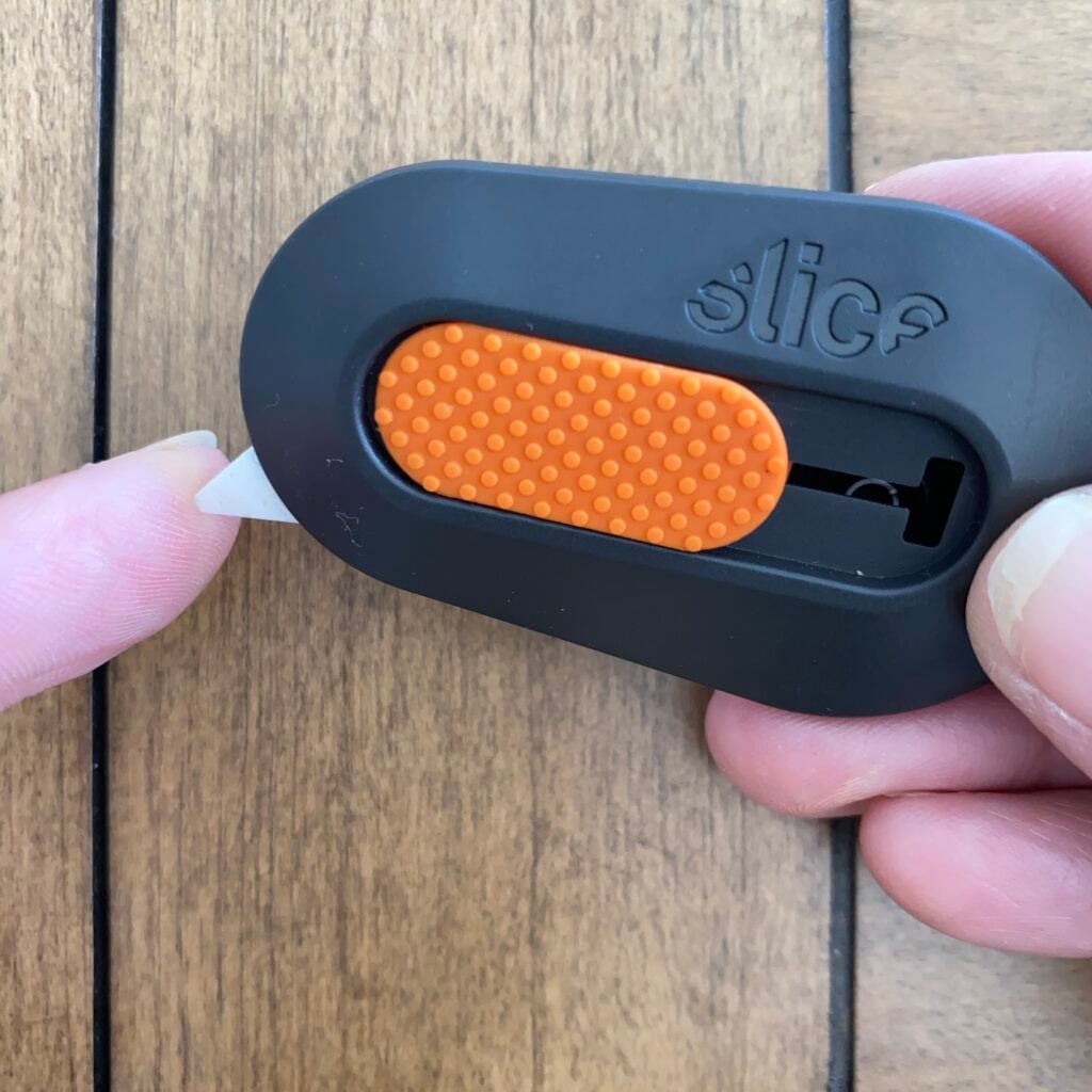 ceramic blades are finger friendly when opening packaging