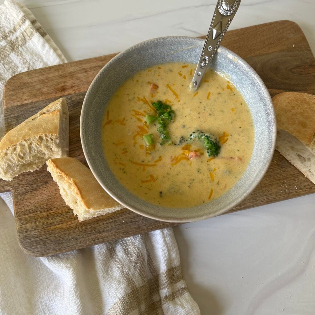 cheesy broccoli soup