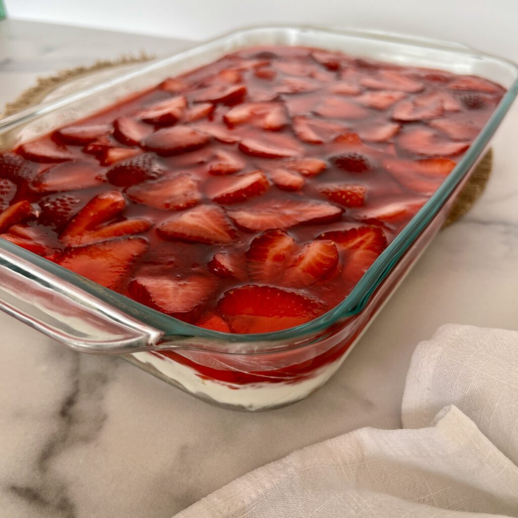 strawberry pretzel salad