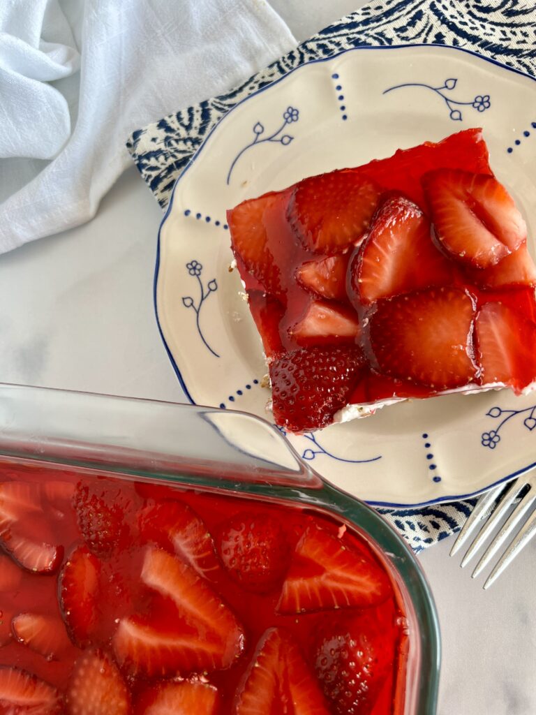 strawberry pretzel salad